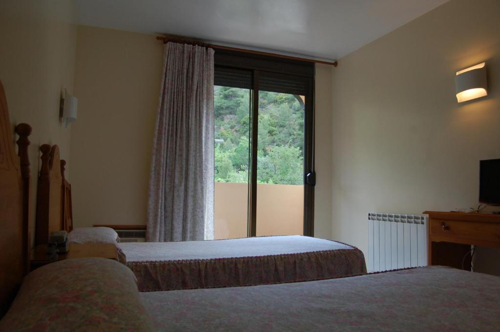 Hotel Llucena Lucena del Cid Room photo